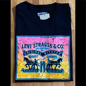 Levi Strauss & Co. T-Shirt